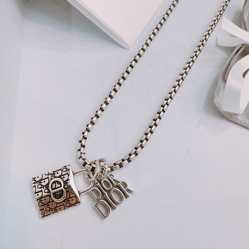 chr1st1an D10r necklaces